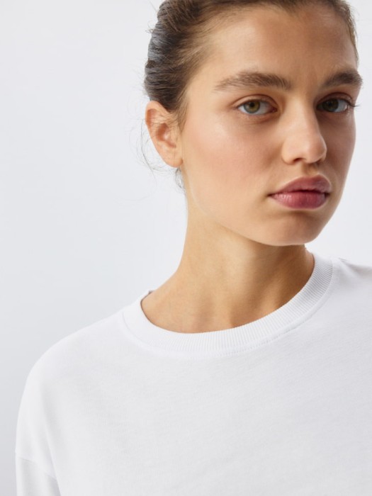 лонгслив anna oversize fit по цене 1299 руб вид справа