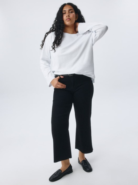 лонгслив anna oversize fit от бренда sela вид слева