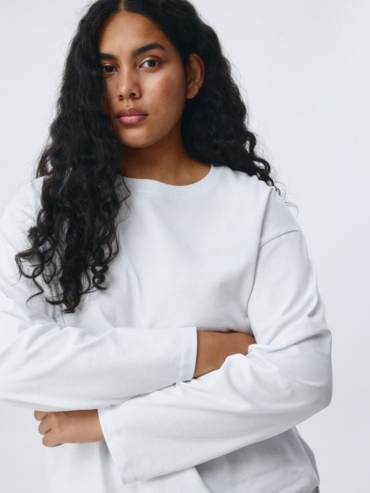 лонгслив anna oversize fit из россии вид сбоку