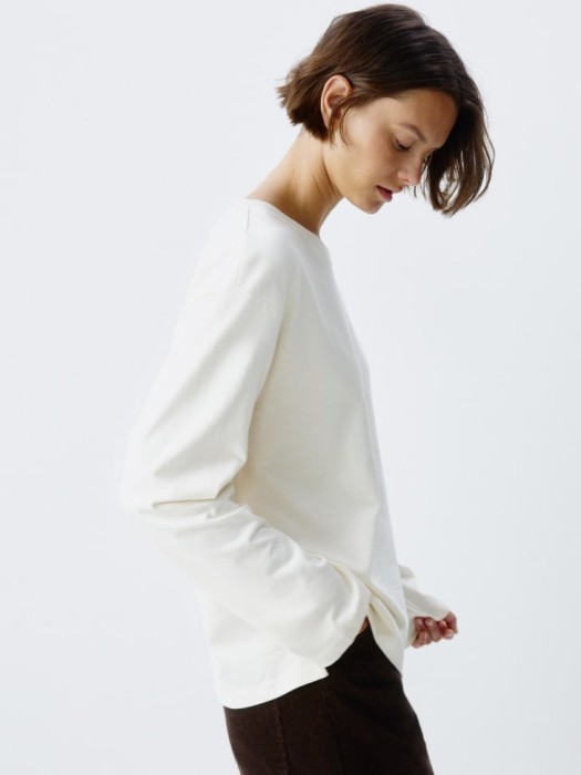 лонгслив anna oversize fit по цене 1299 руб вид справа