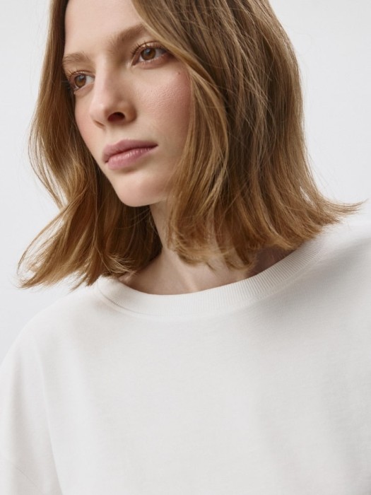 лонгслив anna oversize fit по цене 999 руб вид справа