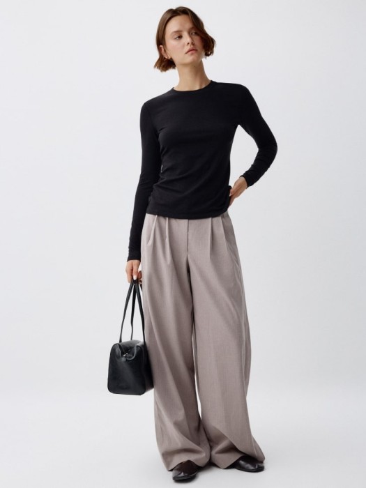 лонгслив из смесового тенселя от бренда sela вид слева