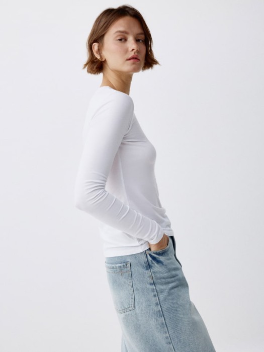 лонгслив из смесового тенселя по цене 1299 руб вид справа