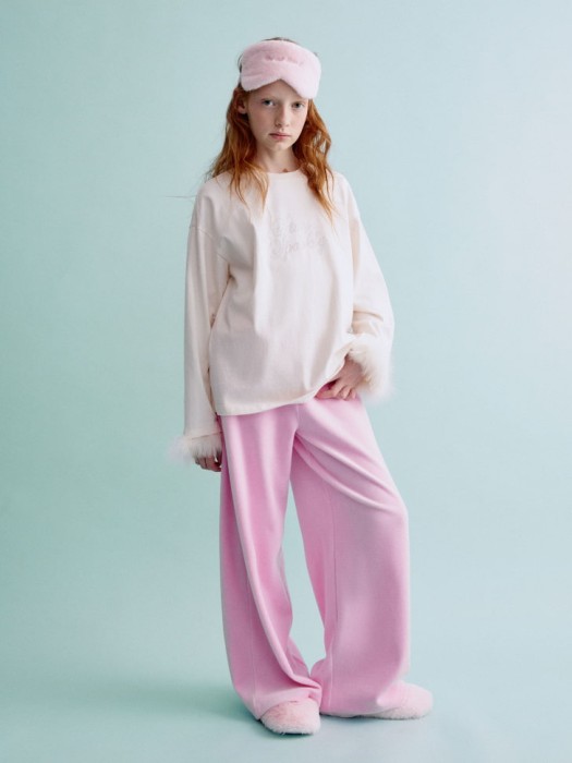 лонгслив оверсайз с перьями и стразами для девочек от бренда sela вид слева