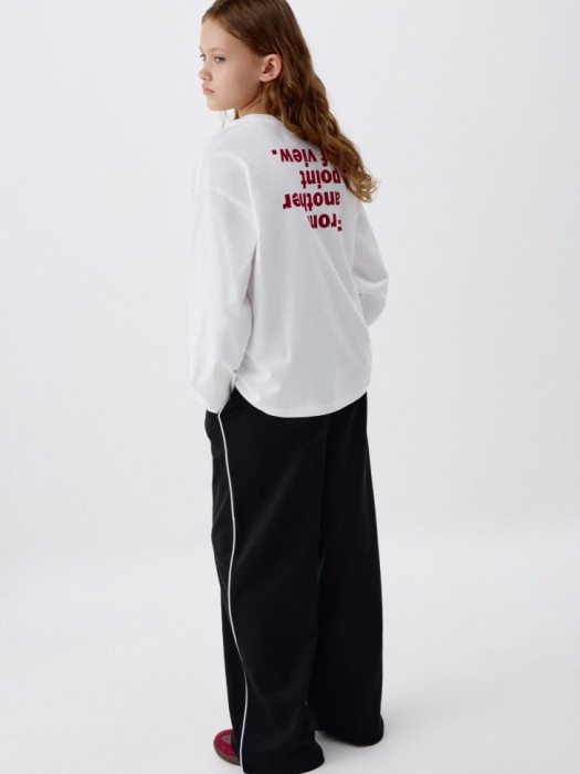 лонгслив оверсайз с принтом для девочек от бренда sela вид слева