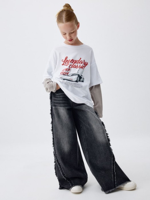 лонгслив оверсайз с принтом для девочек от бренда sela вид слева