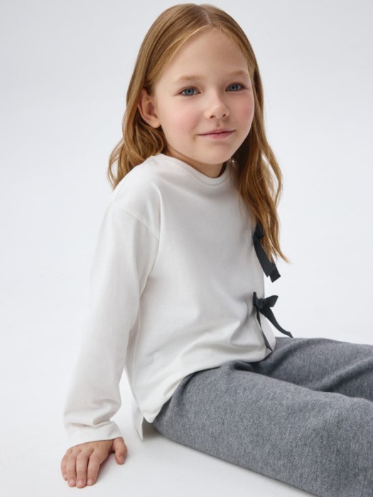 лонгслив с бантиками для девочек из россии вид сбоку