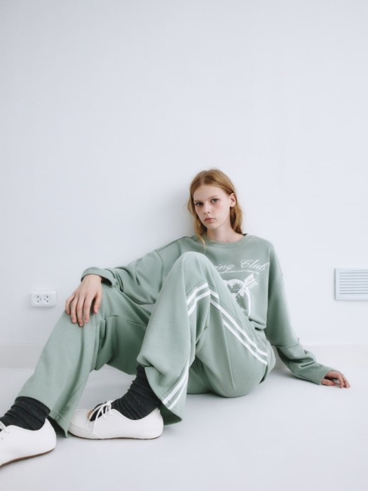 лонгслив с имитацией двухслойности из линейки  young от бренда sela вид слева