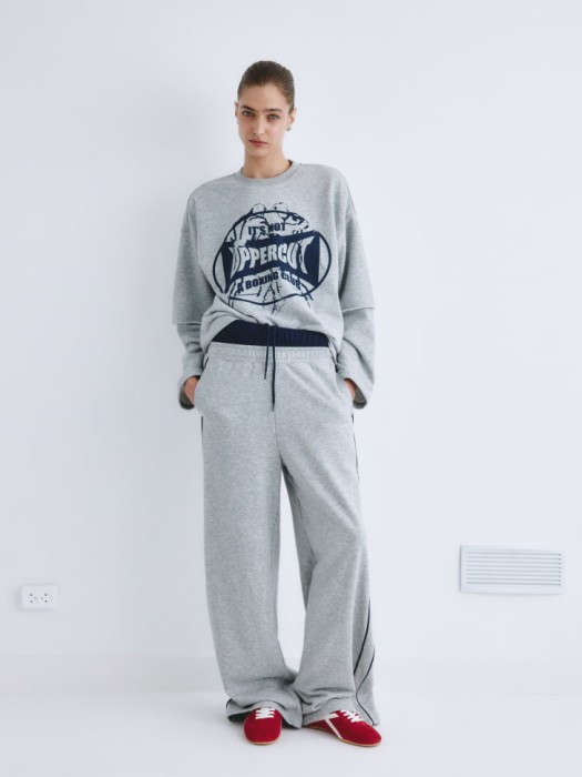 лонгслив с имитацией двухслойности из линейки  young от бренда sela вид слева