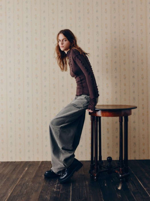 лонгслив с рельефными швами из линейки  young от бренда sela вид слева