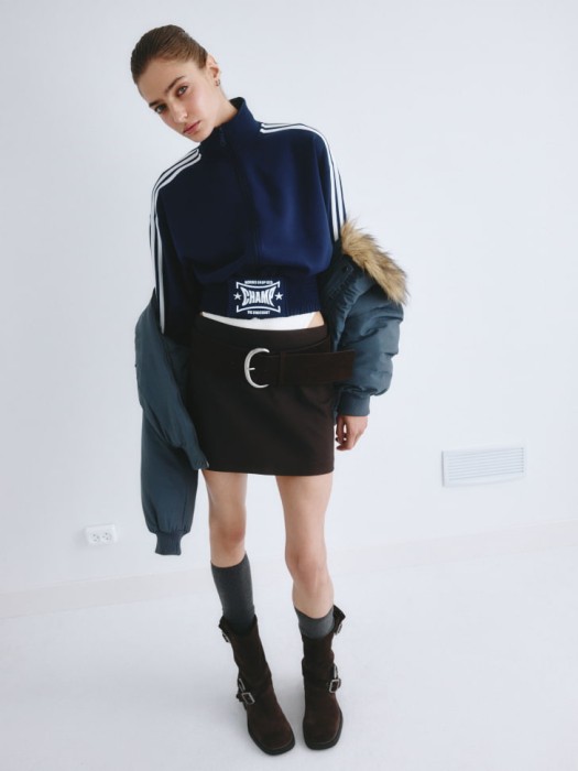 мини юбка из линейки  young из россии вид сбоку