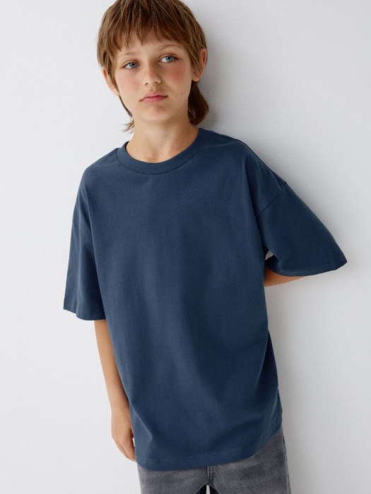 набор из 2 базовых футболок детских от бренда sela вид слева