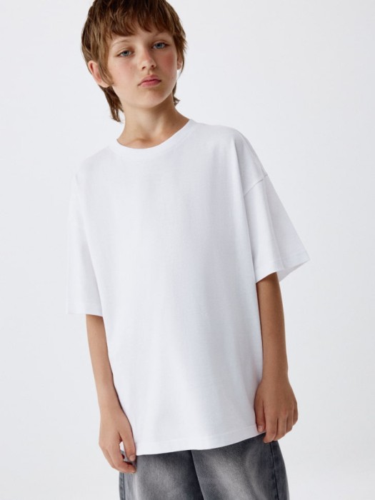 набор из 2 базовых футболок детских от бренда sela вид слева