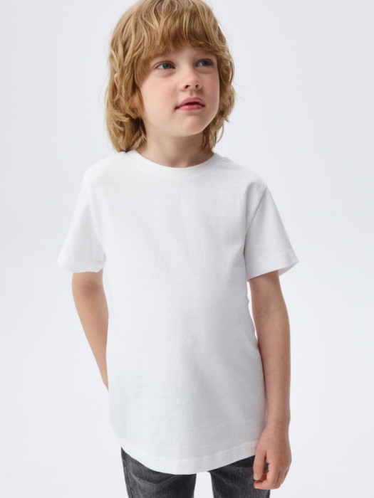 набор из 2 базовых футболок детских от бренда sela вид слева