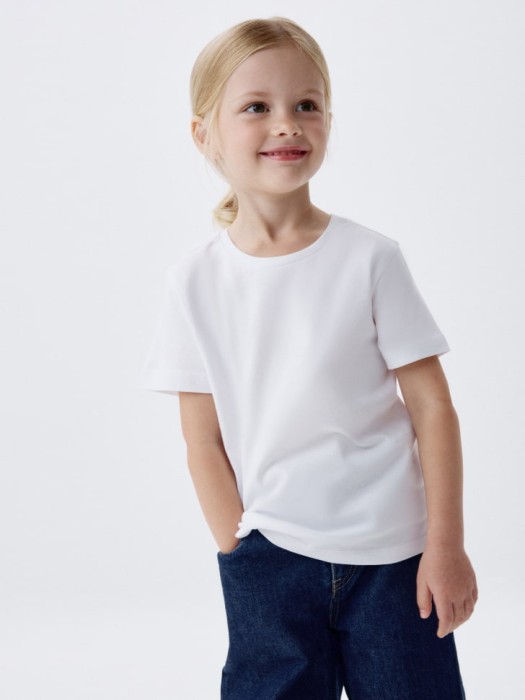 набор из 2 базовых футболок детских от бренда sela вид слева