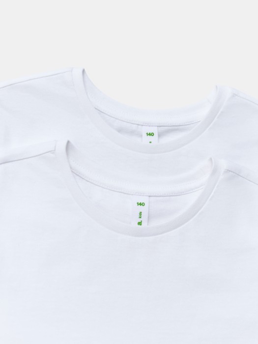 набор из 2 базовых футболок детских от бренда sela вид слева