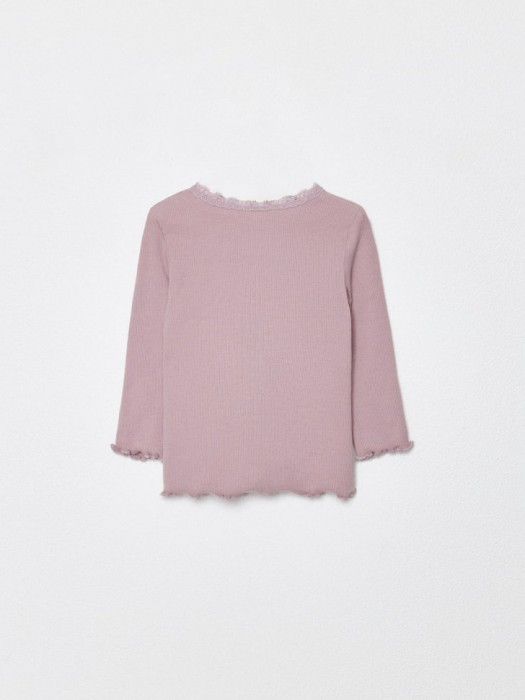 Товар сливового цвета с внутренней стороны