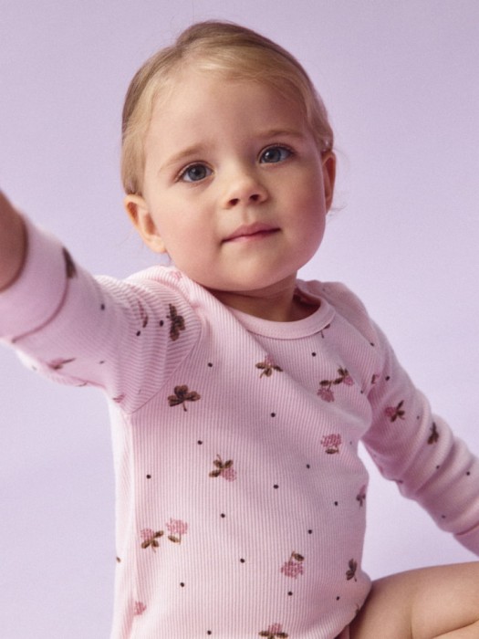 набор из 2 трикотажных боди с длинным рукавом для малышей от бренда sela вид слева