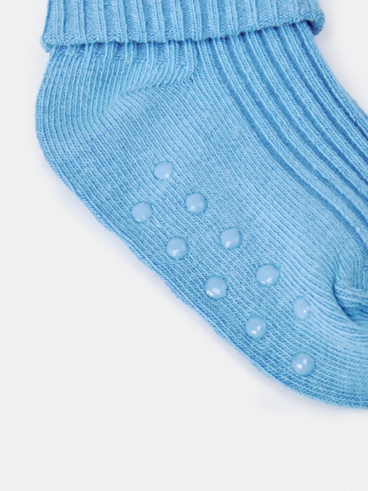 набор из 3 пар гольфов для малышей от бренда sela вид слева