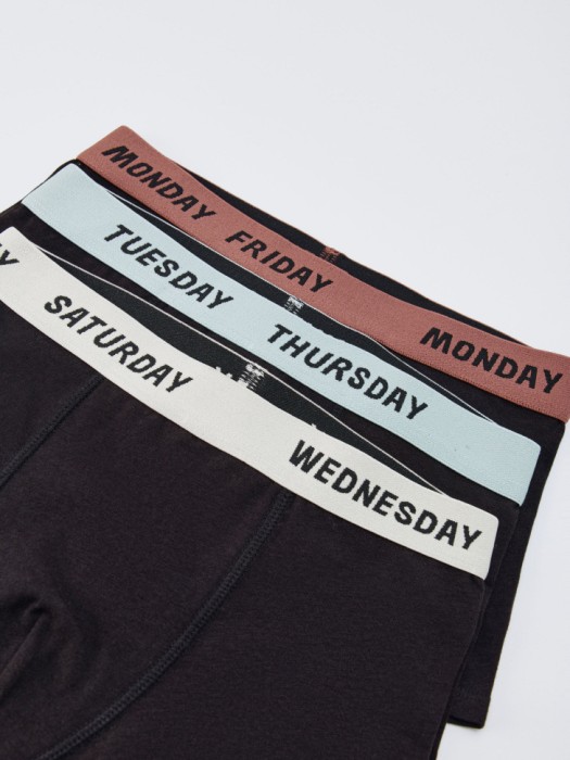 набор из 3 трусов-боксеров для мальчиков от бренда sela вид слева