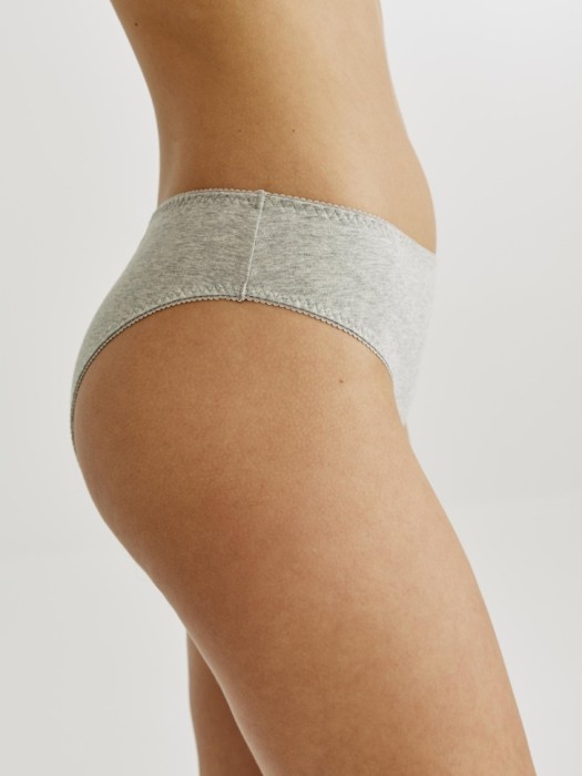 набор из 3 трусов-слипов по цене 1999 руб вид справа