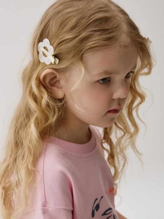 набор из резинок и заколки для девочек от бренда sela вид слева