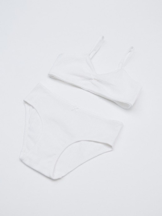 набор из топа и трусов-слипов для девочек от бренда sela вид слева