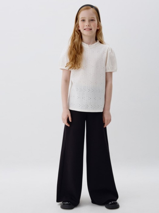 нарядная трикотажная блузка для девочек от бренда sela вид слева