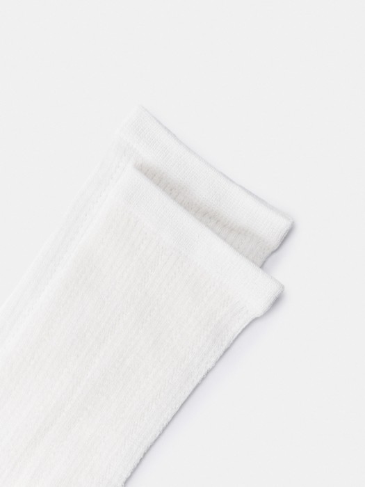 носки ажурные средней высоты от бренда sela вид слева