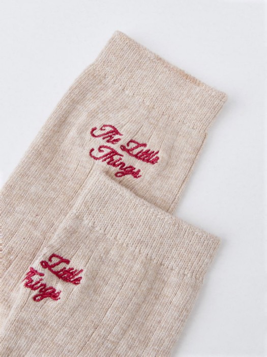 носки с вышивкой для девочек от бренда sela вид слева