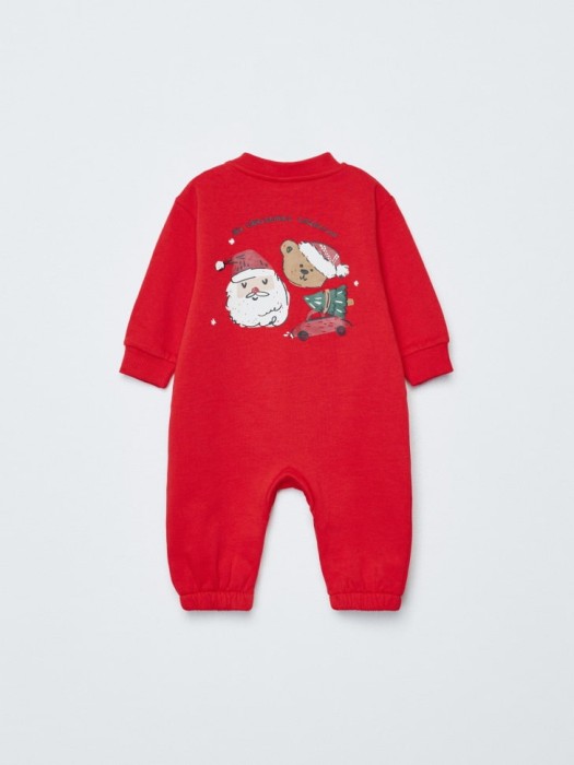 новогодний комбинезон из футера с начесом для малышей от бренда sela вид слева