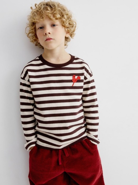 новогодний лонгслив в полоску с вышивкой для мальчиков 4680798769240 фотография
