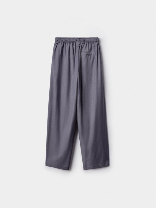 объемные брюки из костюмной ткани премиум качества от бренда sela вид слева
