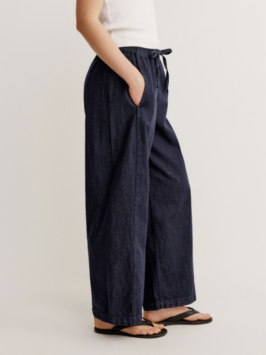 объемные джинсы с эластичным поясом по цене 4299 руб вид справа