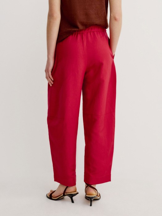 объемные красные брюки с содержанием льна по цене 3999 руб вид справа
