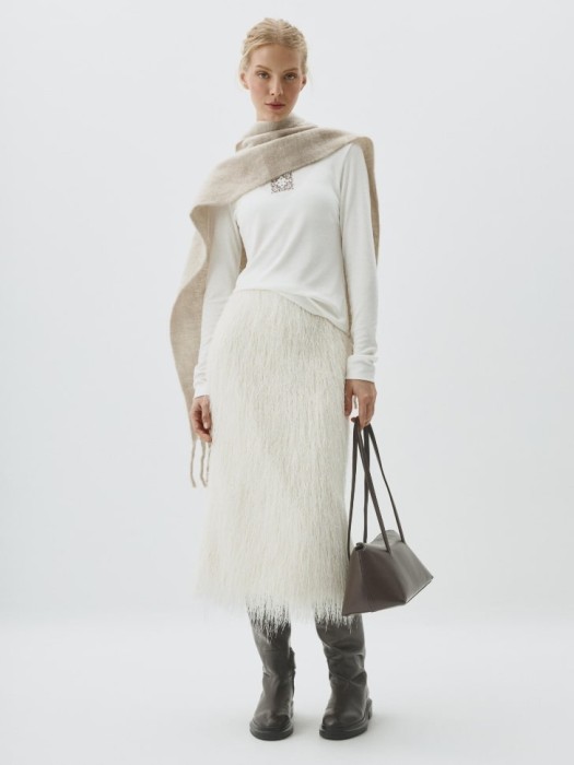 объемный шарф с содержанием шерсти от бренда sela вид слева