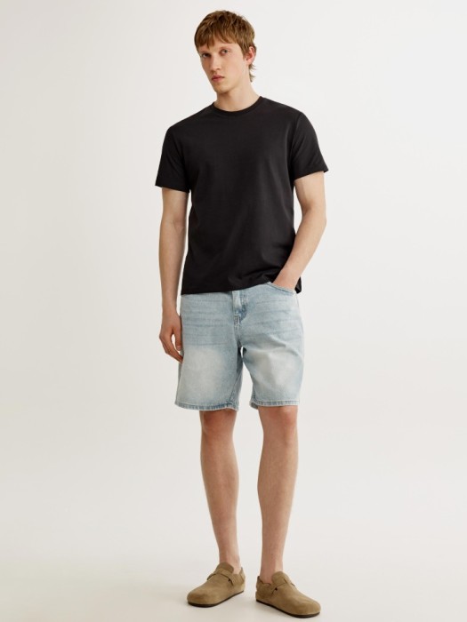 облегающая футболка адам от бренда sela вид слева