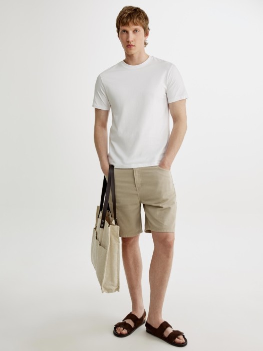 облегающая футболка адам от бренда sela вид слева