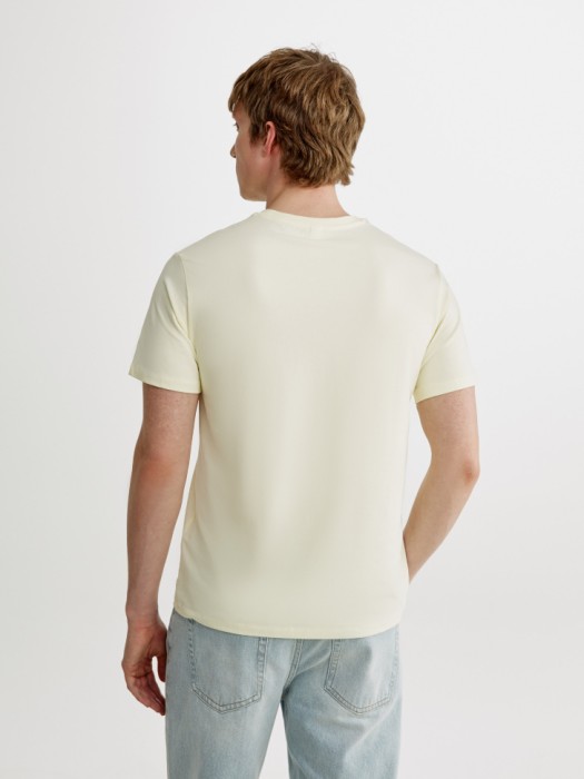 облегающая футболка адам по цене 1299 руб вид справа