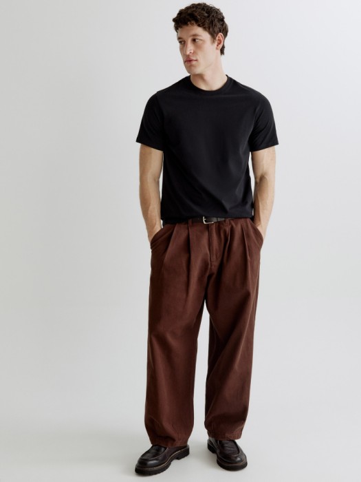 облегающая футболка адам от бренда sela вид слева