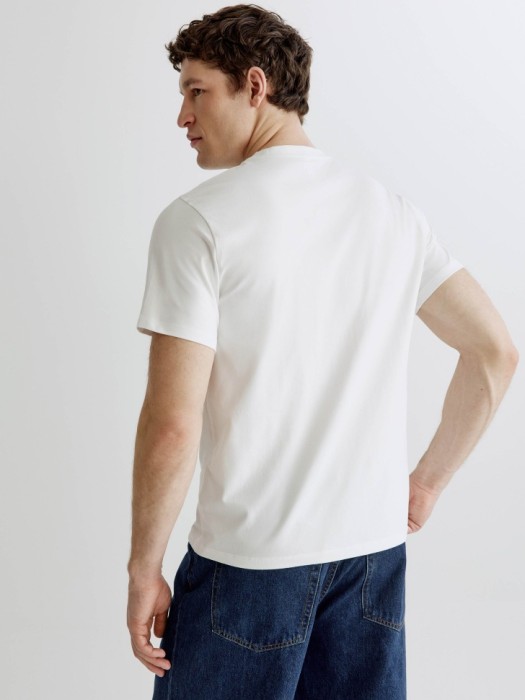 облегающая футболка адам по цене 1299 руб вид справа