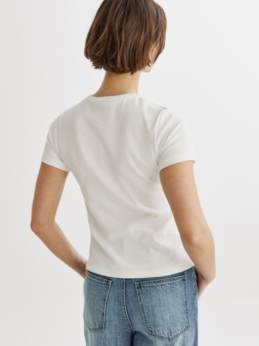 облегающая футболка кира по цене 999 руб вид справа