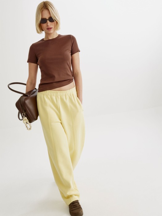 облегающая футболка кира от бренда sela вид слева