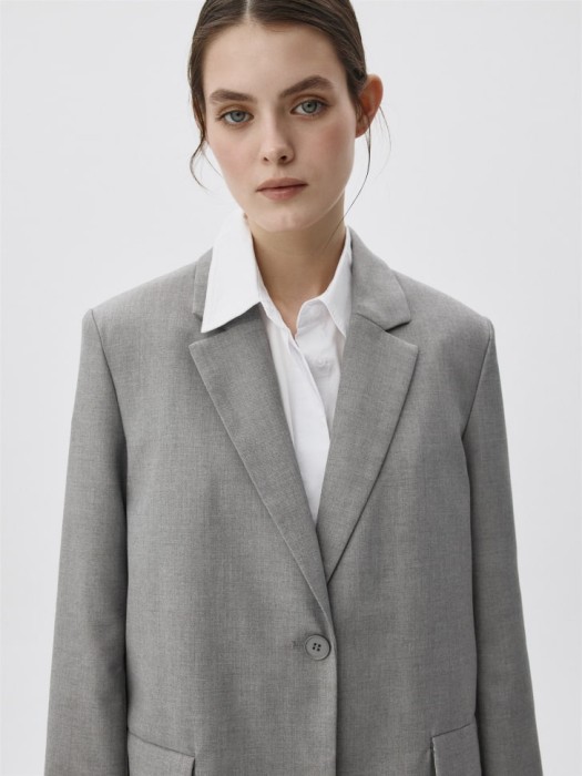 однобортный костюмный жакет по цене 2799 руб вид справа