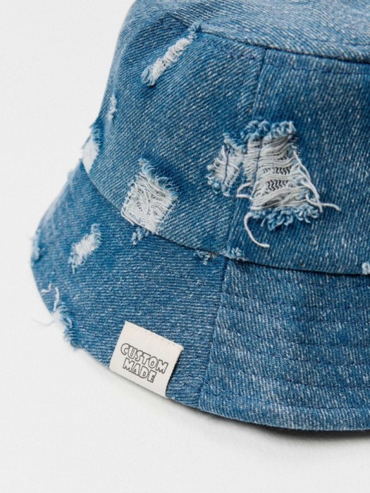 панама джинсовая для мальчиков от бренда sela вид слева