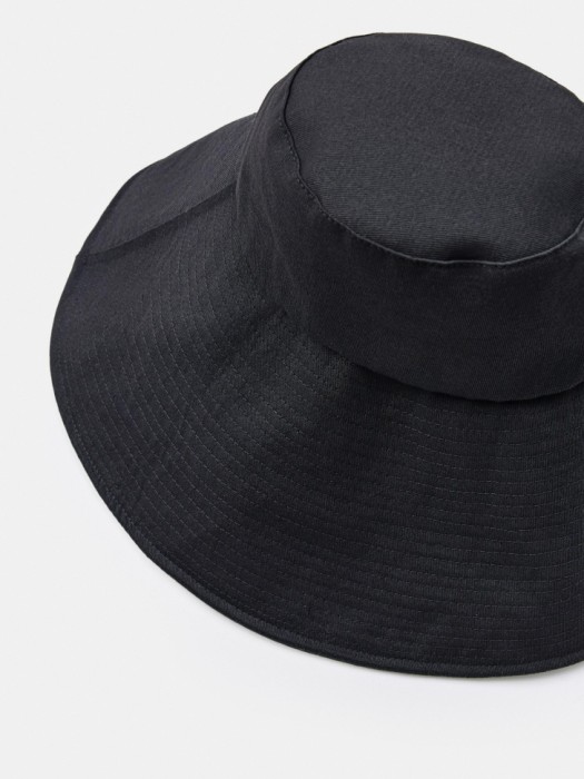 панама с широкими полями от бренда sela вид слева