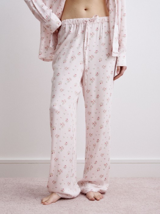 пижама из струящейся вискозы с принтом по цене 4599 руб вид справа
