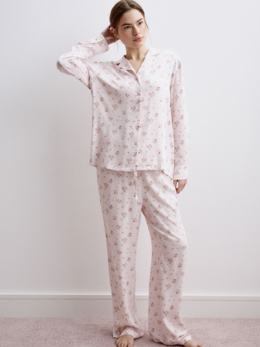 пижама из струящейся вискозы с принтом универсального стиля с лицевой стороны