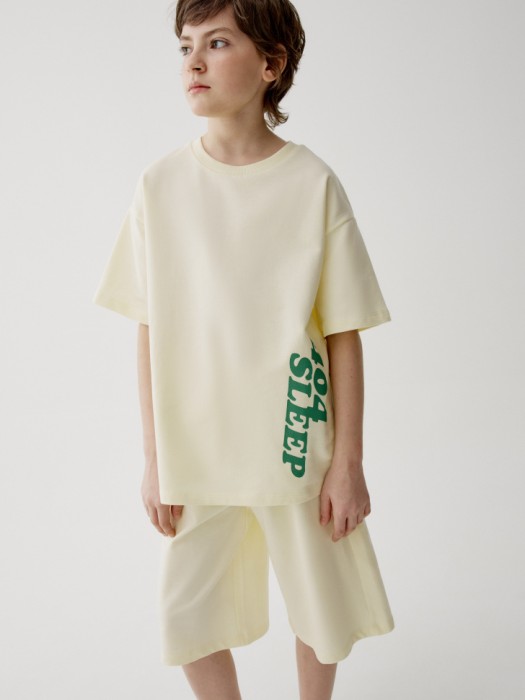 пижама с принтом для мальчиков от бренда sela вид слева