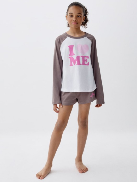 пижама с принтом hello kitty для девочек от бренда sela вид слева